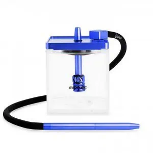 Cachimba MS Micro Blue Mashisha de alta calidad fabricada en metacrilato con formato en forma de cubo de atractivo diferente y acabado Blue exclusivo, cuerpo metálico con 4 zonas de purga en la propia tapa, manguera lavable, maletín de transporte y juego completo de gomas en The Good Shisha