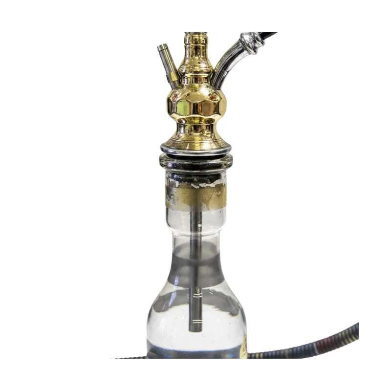Cachimba El Nefes Medium turca artesanal de 67 cm fabricada en tres materiales distintos (latón, cobre y acero) con base egipcia de cristal, plato para ceniza y gomas egipcias en The Good Shisha
