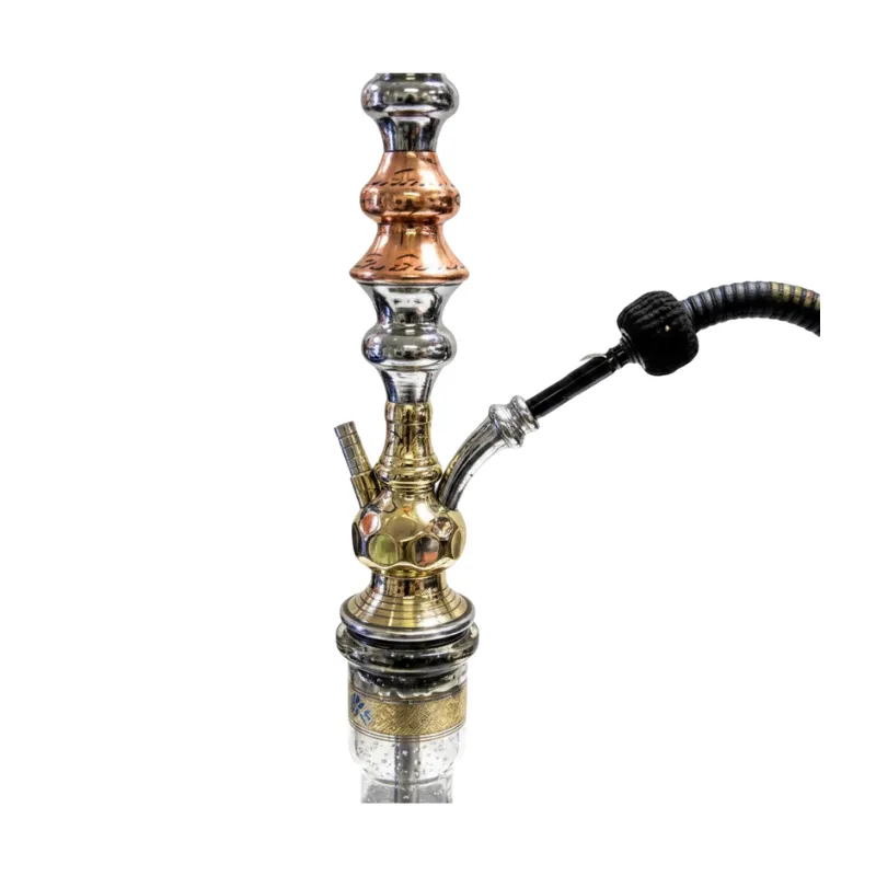 Cachimba El Nefes Medium turca artesanal de 67 cm fabricada en tres materiales distintos (latón, cobre y acero) con base egipcia de cristal, plato para ceniza y gomas egipcias en The Good Shisha