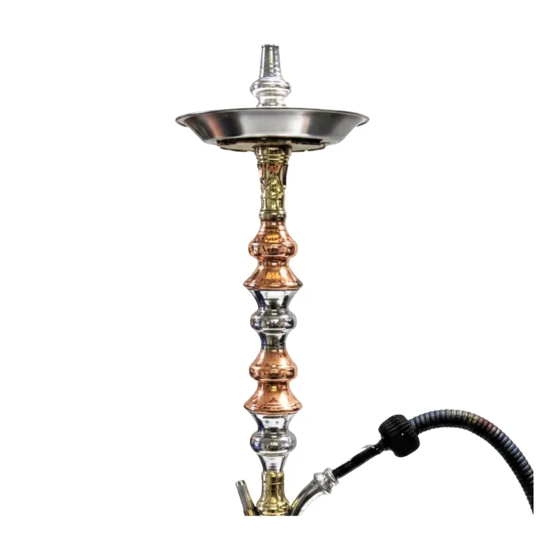 Cachimba El Nefes Medium turca artesanal de 67 cm fabricada en tres materiales distintos (latón, cobre y acero) con base egipcia de cristal, plato para ceniza y gomas egipcias en The Good Shisha