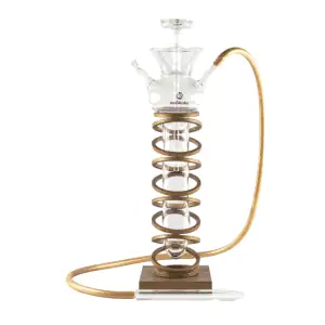 Cachimba MS Ring Mashisha con diseño futurista exclusivo en el mercado, fabricada en cristal con soporte de acero inoxidable, pieza de la cual nadie pasa desapercibido al verla, ideal para decorar o fumar sacando un gran rendimiento, incluye manguera de silicona, pinzas, cazoleta, base de cristal y soporte de acero en The Good Shisha