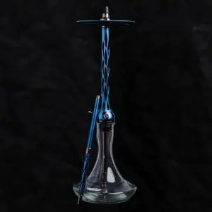 Cachimba Blade Hookah One M Titan Sapphire rusa en color zafiro con plato ajustable a presión y purga 360°