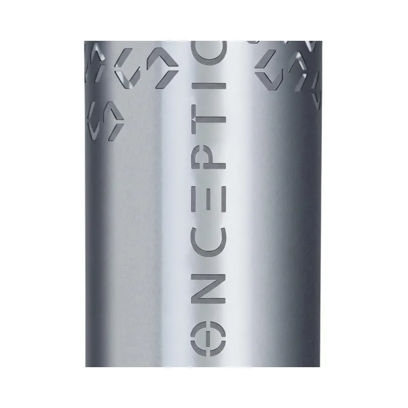 Cubrevientos Conceptic Firewall de acero con rejilla