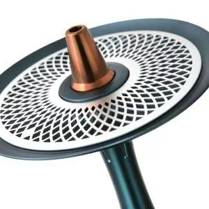 Cachimba CWP Razor 2 Ocean Copper rusa de 62 cm en acero inoxidable y aluminio anodizado con corona de cobre grabada, conector imantado, boquilla de acero inox y rejilla protectora del plato en The Good Shisha