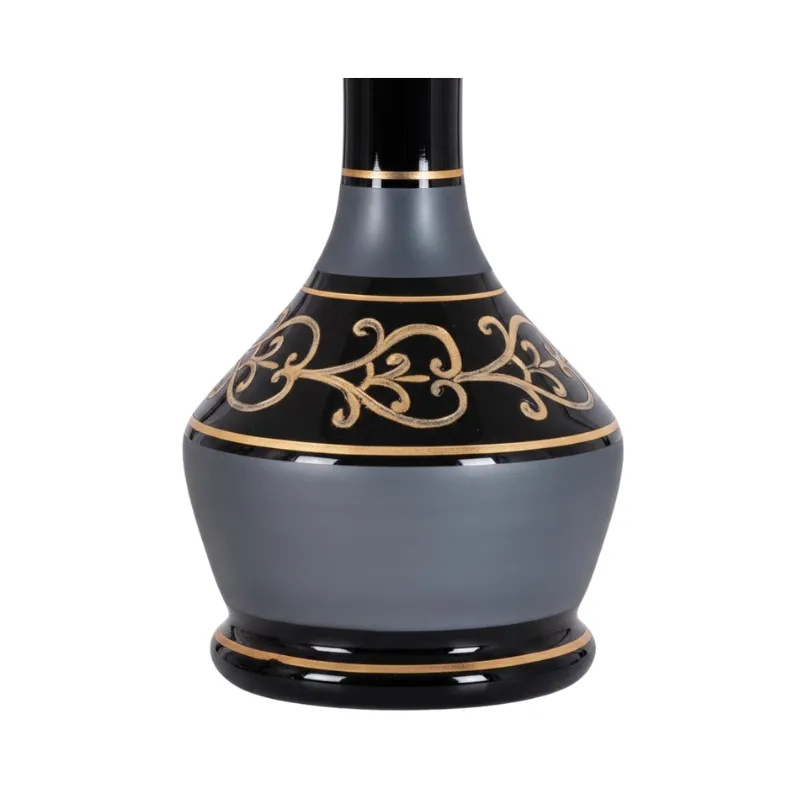 Cachimba El Nefes Pasha turca tradicional fabricada en latón sólido con tubo de inmersión en cobre soldado a la cámara y detalles únicos artesanales en el mástil en The Good Shisha