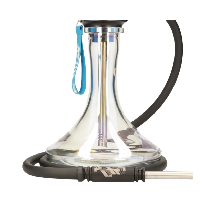 Cachimba Maklaud Runner D Dao rusa edición especial con mástil Maklaud Runner D Dao Red, base UFO transparente, manguera de silicona negra soft touch y boquilla Runner D Dao Red Edition en The Good Shisha