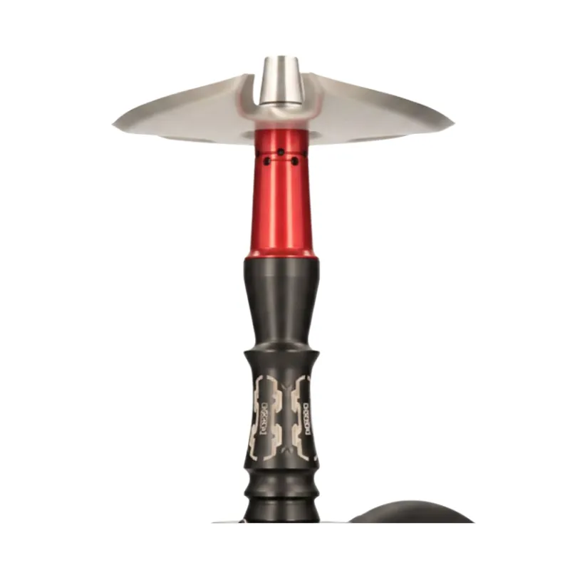 Cachimba Maklaud Runner D Dao rusa edición especial con mástil Maklaud Runner D Dao Red, base UFO transparente, manguera de silicona negra soft touch y boquilla Runner D Dao Red Edition en The Good Shisha