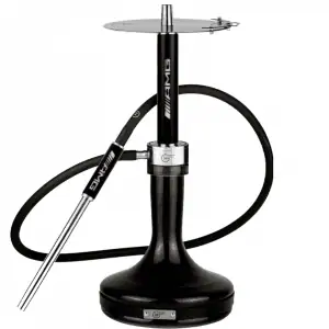 Cachimba Geometry Big Bro AMG colaboración exclusiva con la marca de coches deportivos AMG, mástil de acero inoxidable V2A, cámara tradicional de poliacetal, plato grabado láser, tubo de inmersión con difusor desenroscable, base Geometry y manguera silicona Soft Touch en The Good Shisha