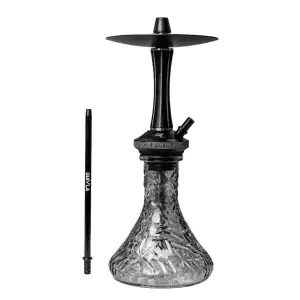 Cachimba Diavla x Dionibi edición limitada 250 unidades del modelo Turbo Mini de 38 cm en acero inoxidable V2A y poliacetal con purga Up-Down vertical, difusor regulable y base tallada en The Good Shisha