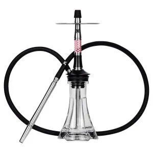 Cachimba KVZE Grid Mini alemana de 45 cm creada por los influencers @kvssel y @hookaze fabricada completamente en acero inoxidable y poliacetal, con base Pata Elefante Mini artesanalmente elaborada mediante técnica de soplado, manguera Soft, difusor, bolas de purga y conector de cazoleta en The Good Shisha