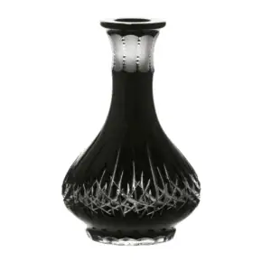 Base Caesar Crystal Drop Spikes Black de cristal negro