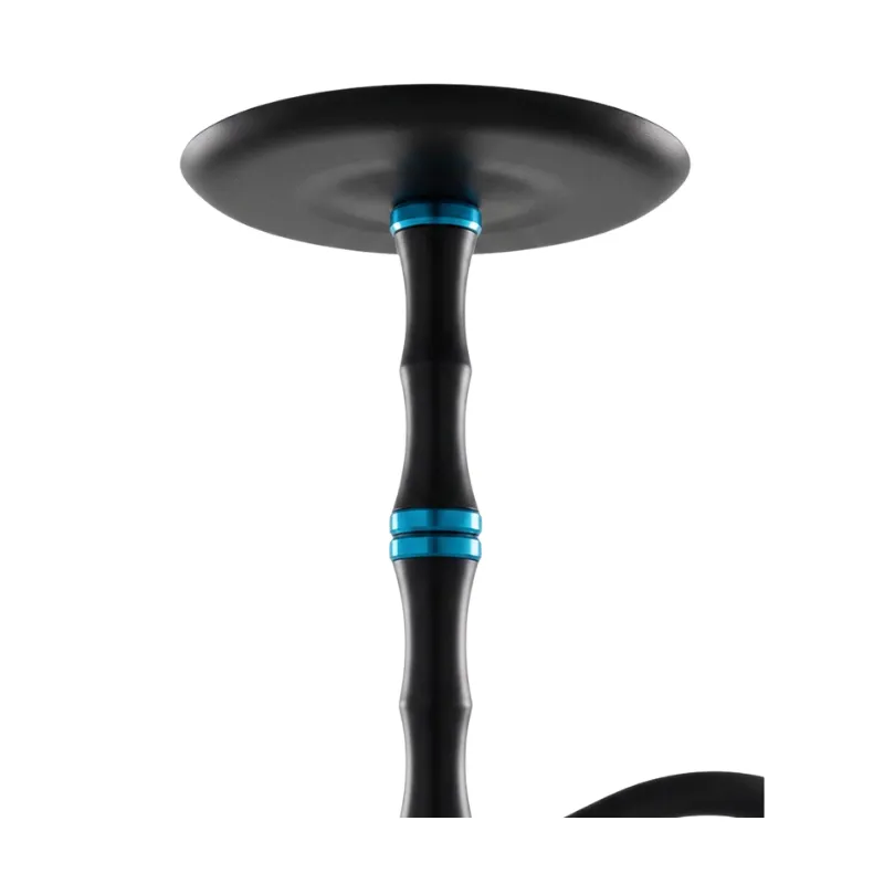 Cachimba MS Day And Night Mashisha de 55 cm de altura inspirada en la famosa marca rusa Panda Hookah con diseño minimalista que no sacrifica el rendimiento, fabricada en aluminio de alta calidad ligero y duradero, set completo con base resistente, manguera flexible, boquilla cómoda y pinzas en The Good Shisha
