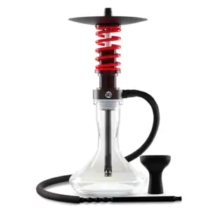 Cachimba MS Sport Mashisha con excelente relación calidad-precio, diseño innovador con mástil en forma de muelle de estética moderna y llamativa, fabricada con aluminio de alta calidad tan ligera como resistente, set completo con base de vidrio, cuerpo MS Sport, boquilla, platón para ceniza, cazoleta de silicona, pinzas y manguera de silicona en The Good Shisha