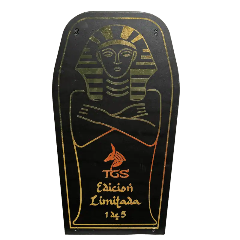 Cachimba Farida Hookah Anubis edición limitada a 5 piezas, egipcia artesanal 100% hecha a mano en Egipto, acero inoxidable y latón, 60 cm con diseño ancho y bajo, packaging sarcófago egipcio de madera numerado en The Good Shisha