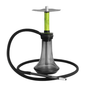 Cachimba Embery Mini Mono 4.0 ucraniana portátil de 38 cm con sistema de purga por el mástil con efecto niebla espectacular, set completo de boquilla, manguera, base, mástil, plato grabado y tubo de inmersión en The Good Shisha