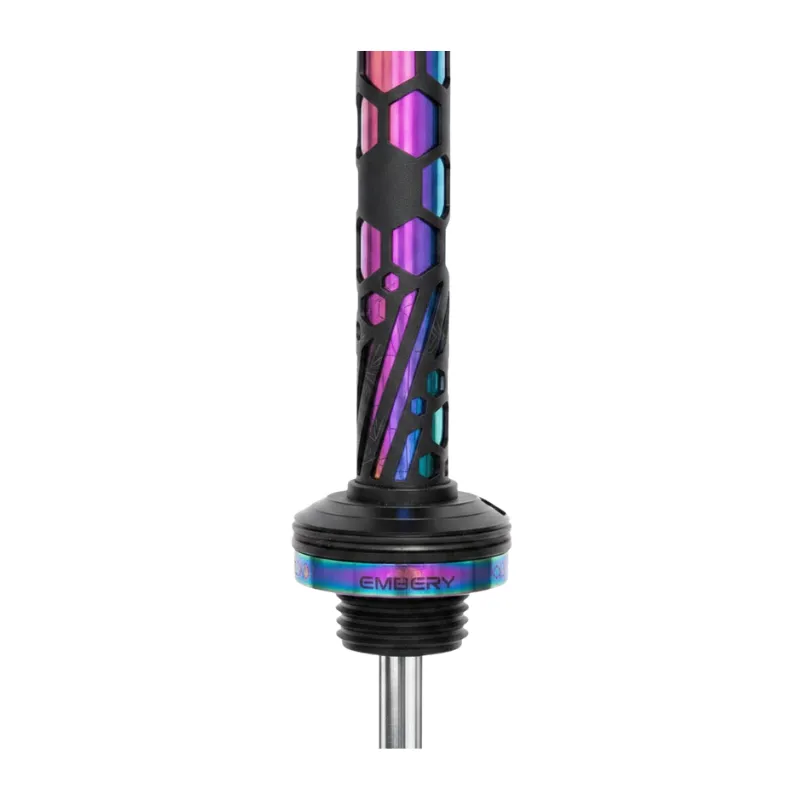 Cachimba Embery Mono 4.0 ucraniana portátil de 61 cm con sistema de purga por el mástil con efecto niebla espectacular y difusor desenroscable en The Good Shisha