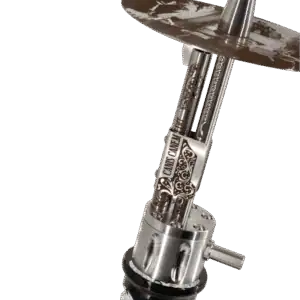 Cachimba Shi Carver Revolver Dead Redemption inspirada en el Lejano Oeste con acero inoxidable AISI 304, tonos rojizos metálicos y grabados temáticos