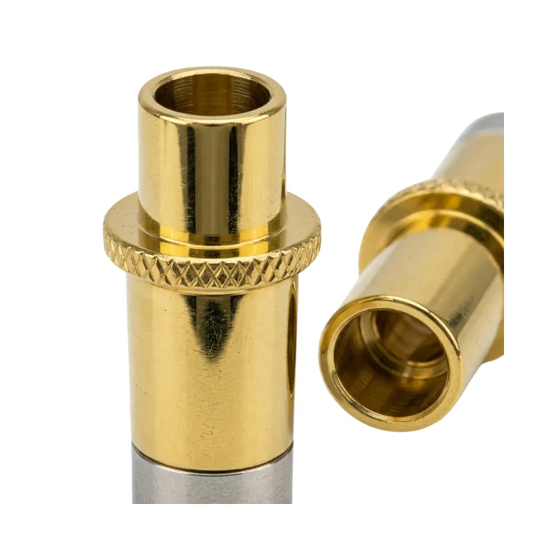 Conector manguera Blade Hookah dorado con anillo moleteado y placa imantada